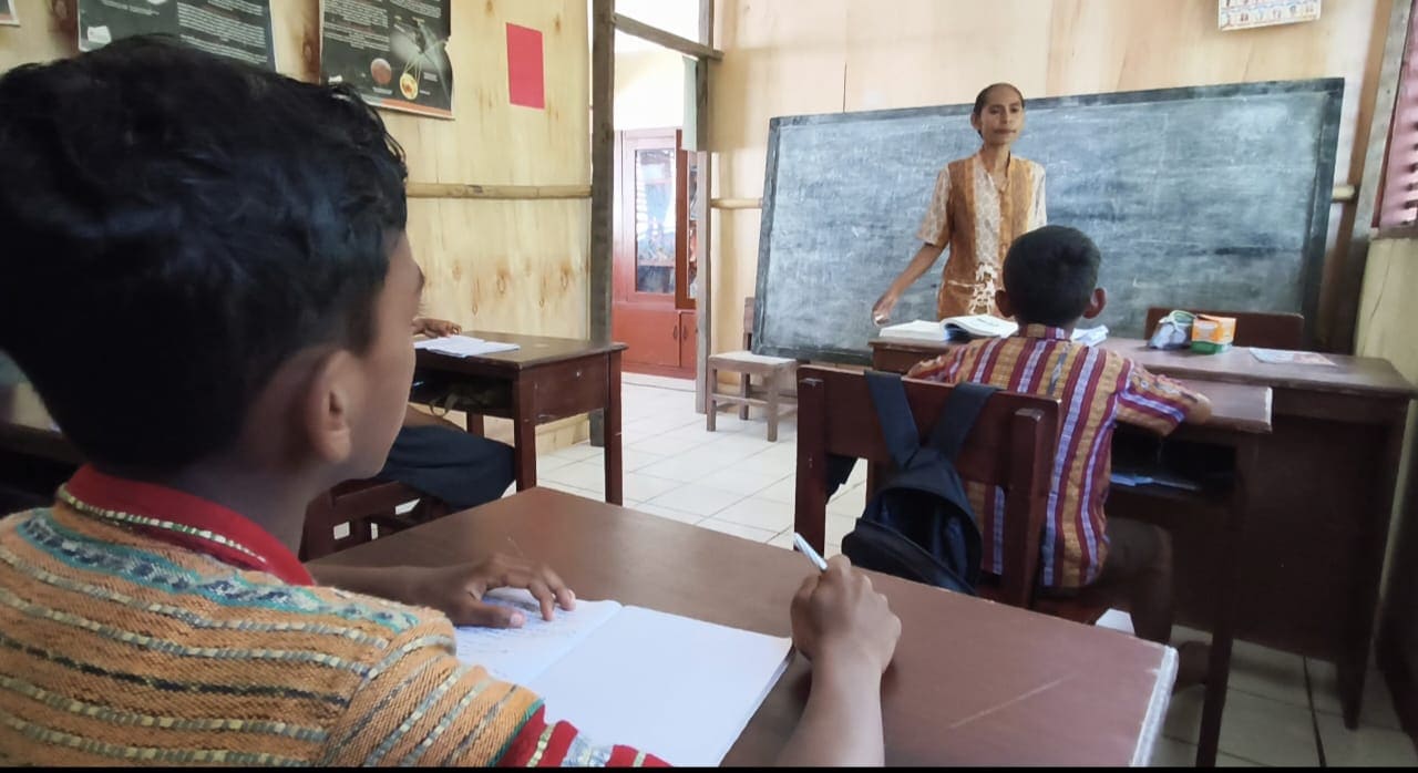 Potret Pendidikan SDK Wukur di Sikka-Dari Kekurangan Ruang Kelas, Akses Jalan Hingga Ketiadaan Jaringan Telekomunikasi